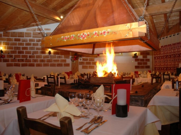 Chemenaz Dining Room
