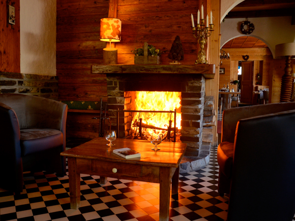 Floralp Lounge Fire